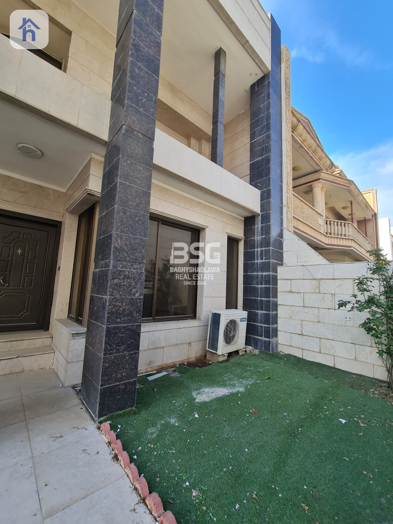 Luxurious 4-Bedroom Home in Dream City Resim 2