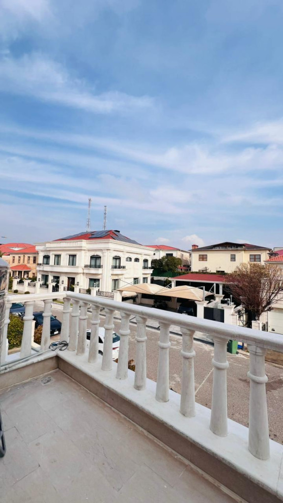 VIP House in American Village Image 11