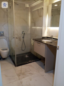 Studio Apartment image 3