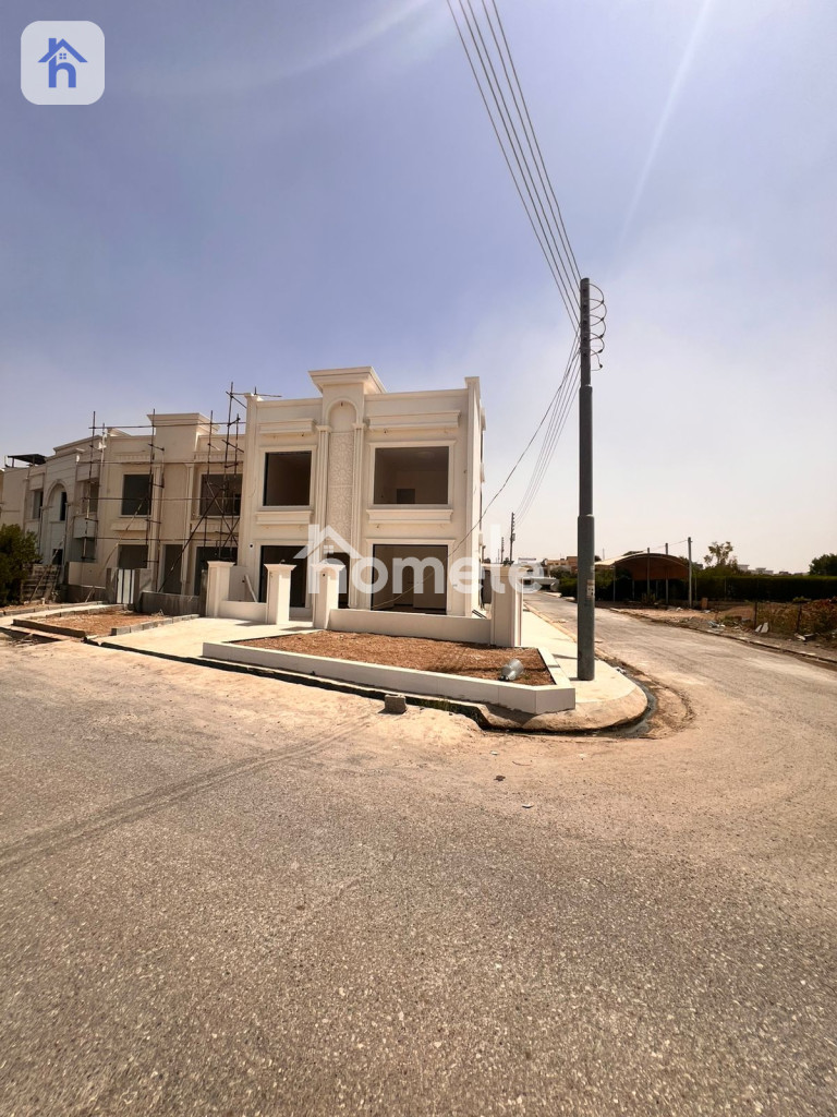 منزل مقابل الحديقة