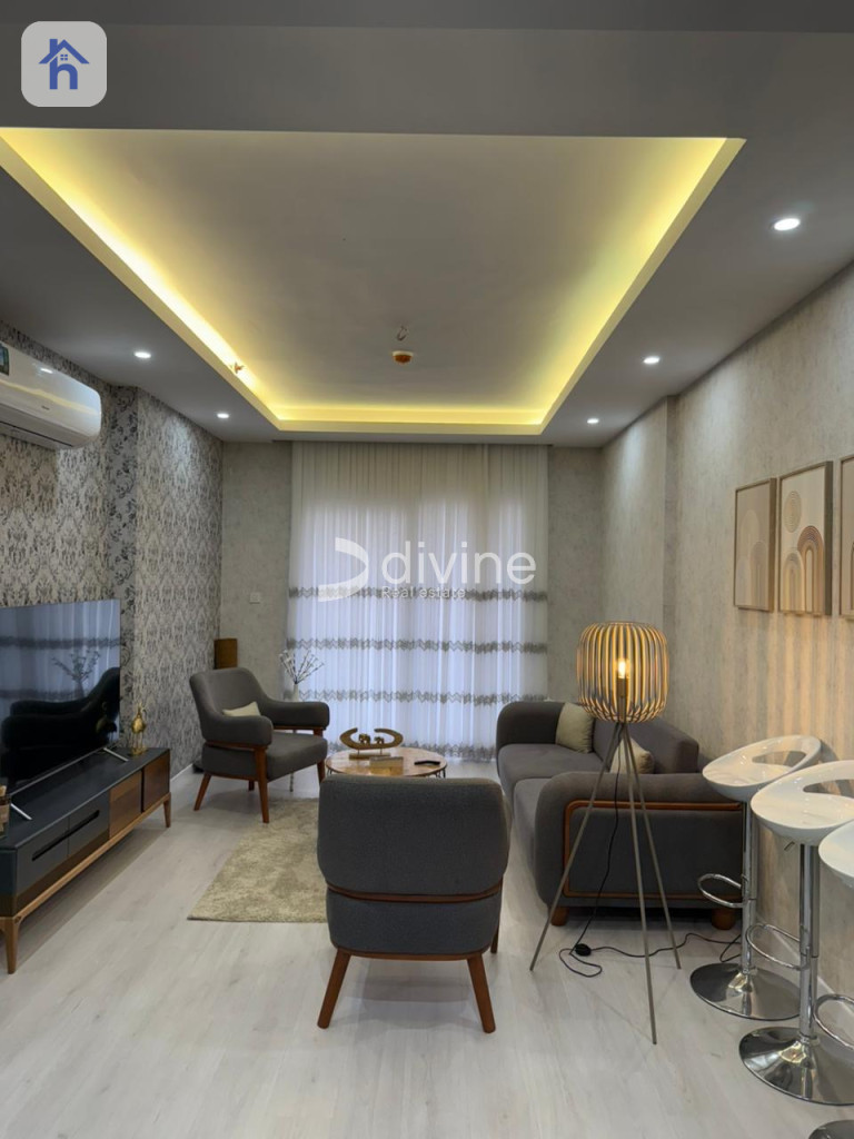 Cozy Apartment in Queen Tower Image 2