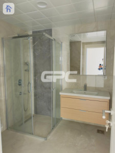 Modern Apartment image 7