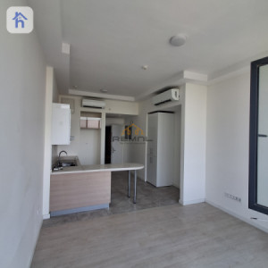 Studio Apartment Image 6