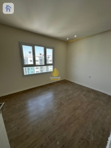 Apartment in Cash Image 5