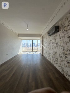 Spacious Apartment with Stunning Views image 4