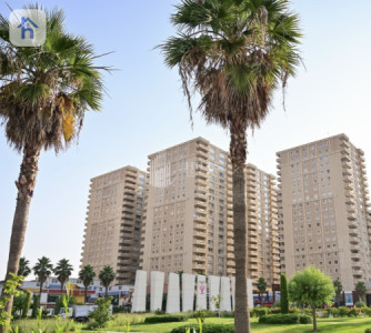 Elegant 3-Bed Apartment in Prime Location Resim 3