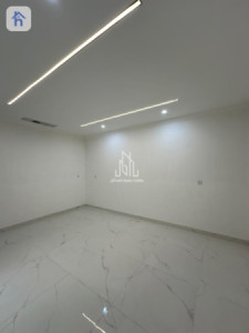 Modern House with 5 Bedrooms image 9