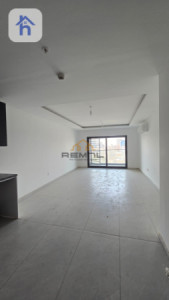 Modern One-Bedroom Apartment image 2