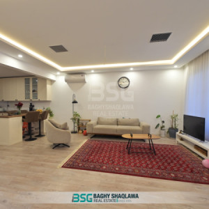 بيت واسع يحتوي على ٤ غرف نوم صورة 5