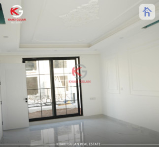 Luxurious 5-bedroom house in prime location Image 3