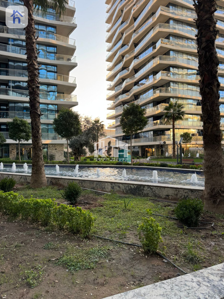 Modern 1 Bedroom Apartment with View