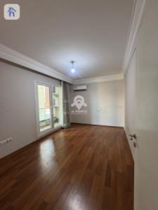 160m Apartment for rent image 5