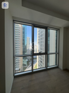 Elegant 2-Bedroom Apartment with Great Views Image 7