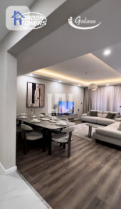 Spacious 245m² Apartment in London Towers Image 6