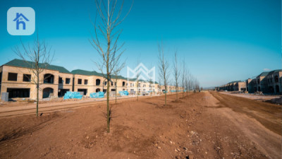 Luxury House image 2