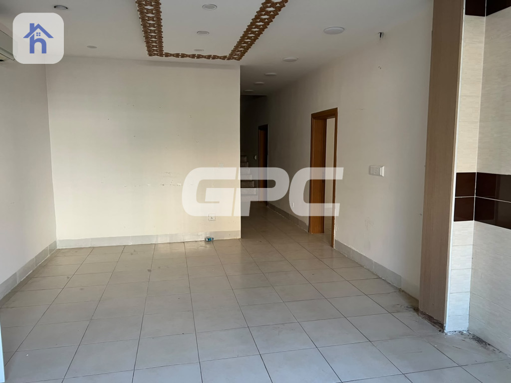 Luxurious 4-Bedroom Home for Rent Resim 2