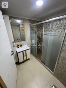 Elegant Apartment in Prime Location Image 7