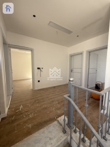 Gorgeous 6 Bedroom House for Sale image 6