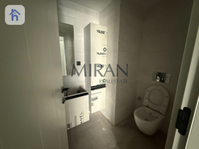 Cozy Studio Apartment in High Floor Resim 7