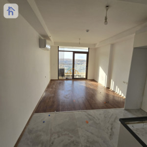 Studio Apartment image 6