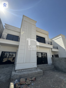House Opposite Garden Image 3