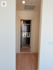 Spacious Apartment in Empire Square image 6