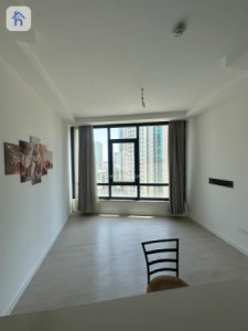 Modern Apartment with Stunning Views Image 3