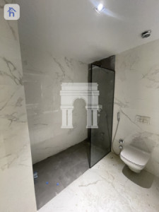 Modern Apartment image 7