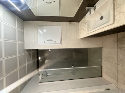Contemporary Living in Empire Pearl Towers p6 Image 13