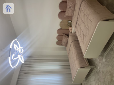 Elegant 2-Bedroom Apartment Image 15