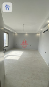 Modern 1-Bedroom Apartment Image 3
