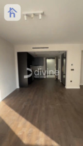 Charming Apartment in Prime Location image 2