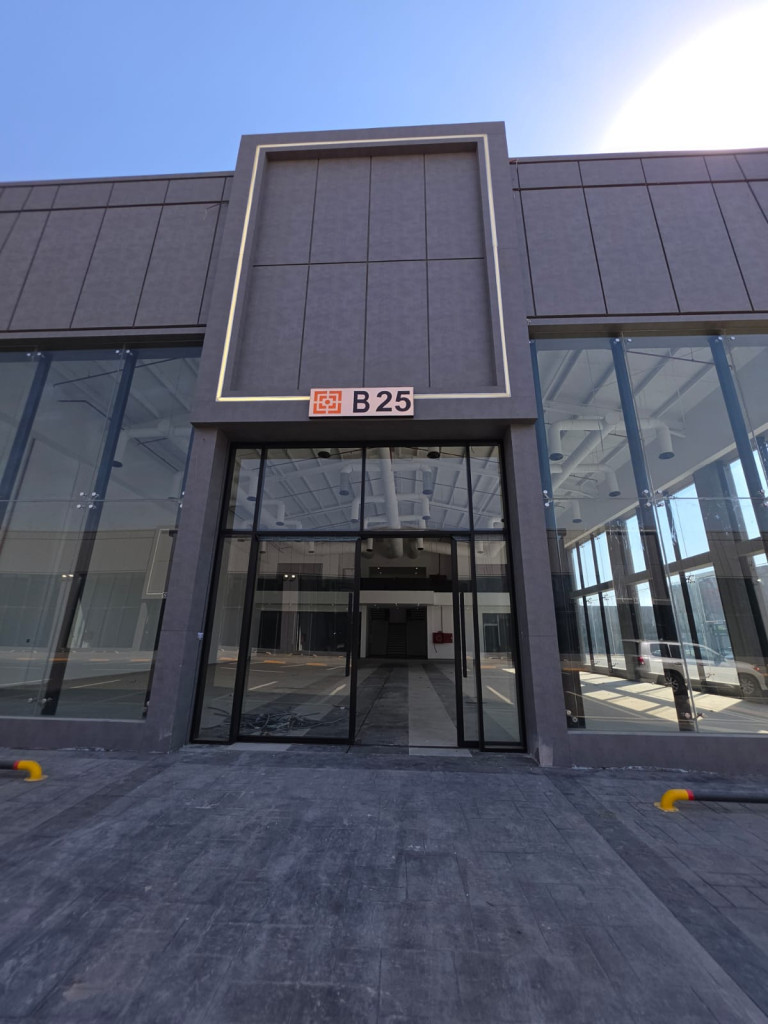 Corner Showroom Resim 2