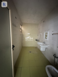 Spacious House in 32 Park image 6