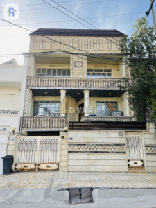Spacious house with multiple rooms image 1