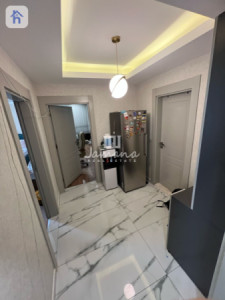 Contemporary Apartment with High-End Features Image 16