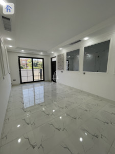 Spacious 4-Bedroom House in Erbil Image 6