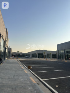 Showroom (650m²) image 4