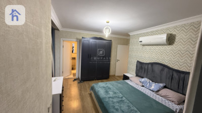 Modern Apartment image 4