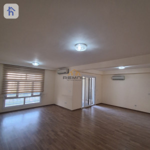 Spacious Apartment Empire Royal image 5