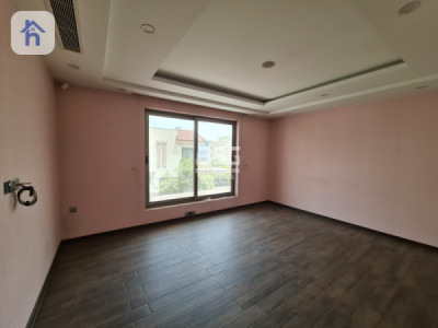 Corner House Image 11
