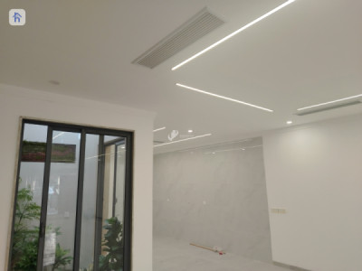 Modern House image 3
