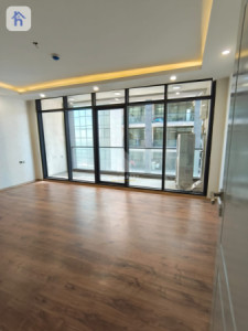 Modern 1 Bedroom in Sky Towers Image 6
