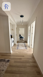 Cozy 4th Floor Apartment Image 6
