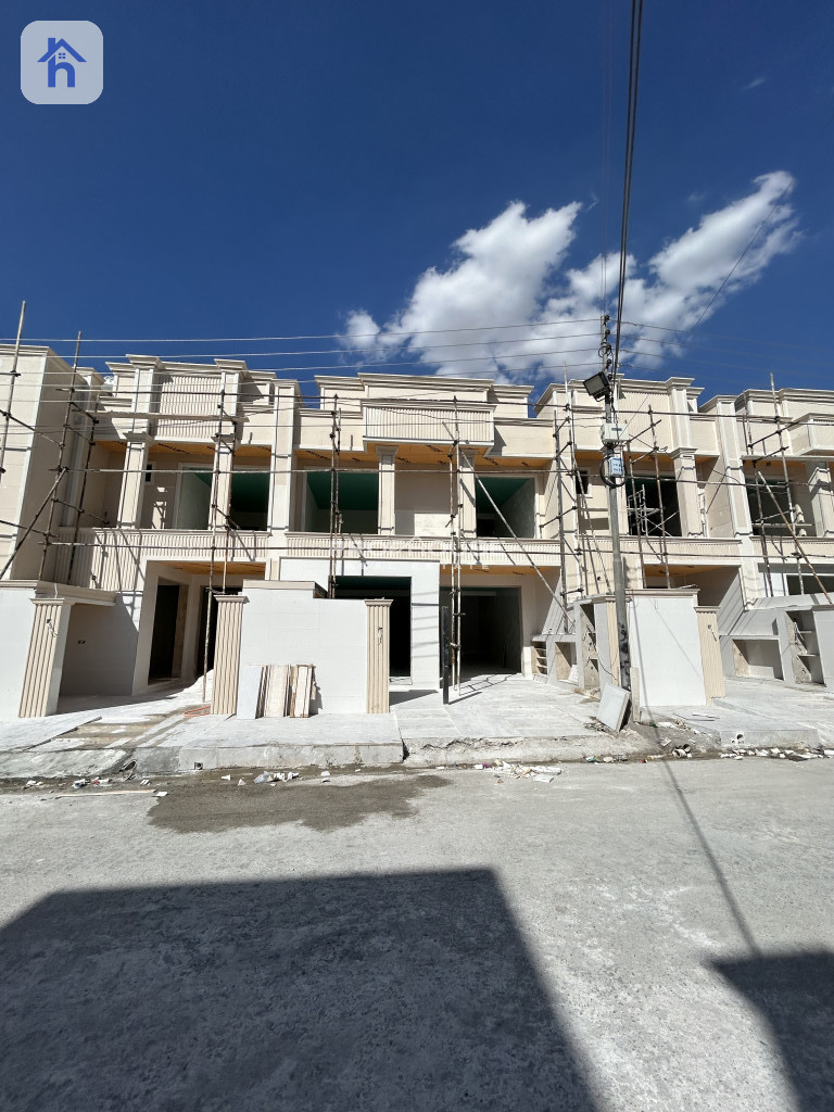 Spacious House with 5 Bedrooms