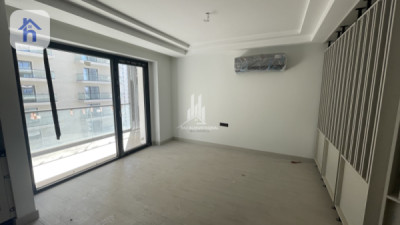 Studio Apartment For Sale image 2
