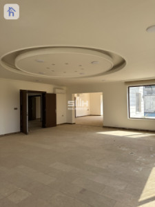 Modern House with 6 Bedrooms image 11