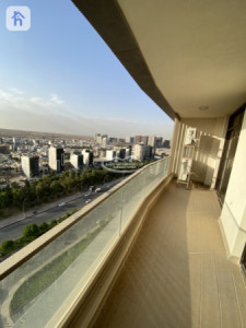 Modern 1 Bedroom Apartment With Stunning Views Image 6