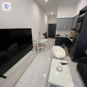 Chic Studio Apartment at Centro Tower Image 5