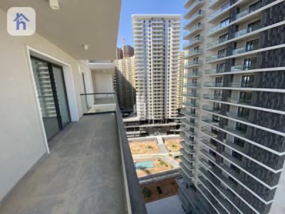 Spacious 3-Bedroom Apartment in Rami Towers Image 11
